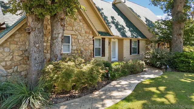 9905 S Maplewood Avenue, Tulsa, OK 74137