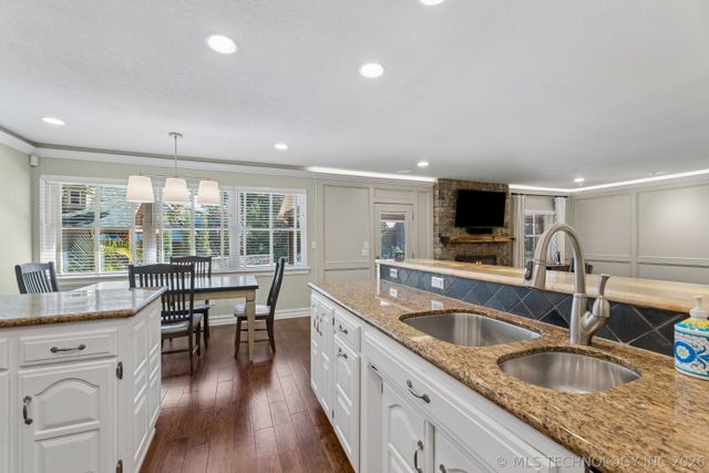 9905 S Maplewood Avenue, Tulsa, OK 74137
