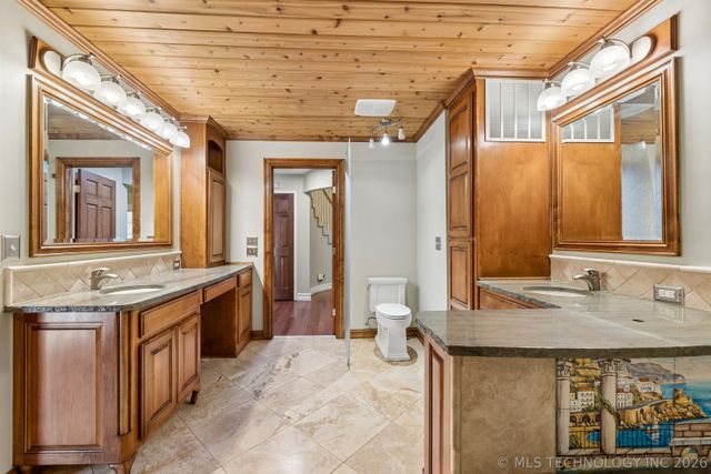 9905 S Maplewood Avenue, Tulsa, OK 74137