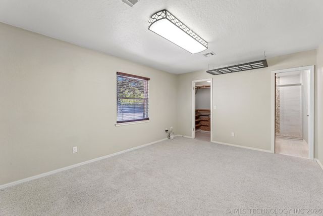 9905 S Maplewood Avenue, Tulsa, OK 74137