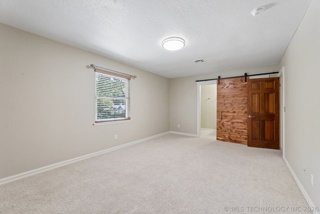 9905 S Maplewood Avenue, Tulsa, OK 74137