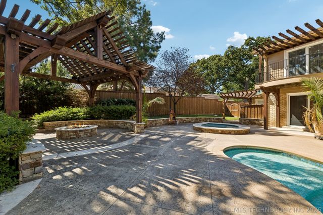 9905 S Maplewood Avenue, Tulsa, OK 74137