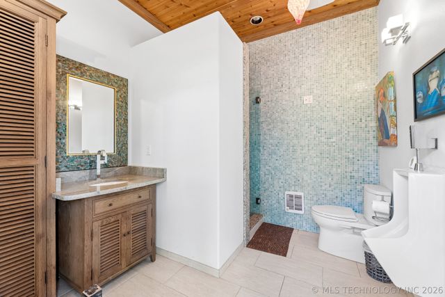 9905 S Maplewood Avenue, Tulsa, OK 74137