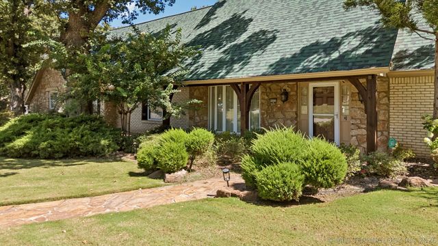 9905 S Maplewood Avenue, Tulsa, OK 74137