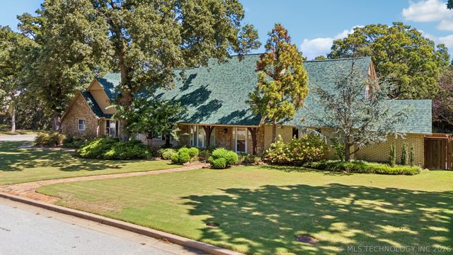 9905 S Maplewood Avenue, Tulsa, OK 74137