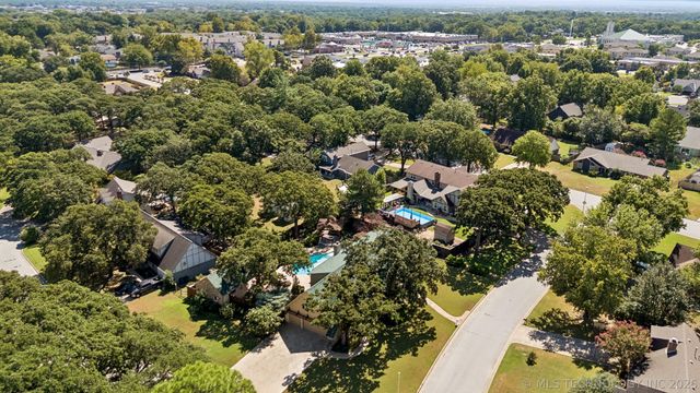 9905 S Maplewood Avenue, Tulsa, OK 74137