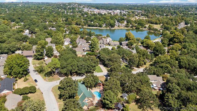 9905 S Maplewood Avenue, Tulsa, OK 74137
