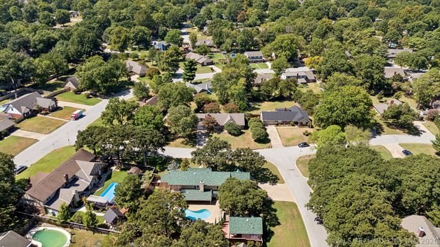 9905 S Maplewood Avenue, Tulsa, OK 74137