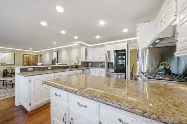 9905 S Maplewood Avenue, Tulsa, OK 74137