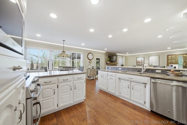 9905 S Maplewood Avenue, Tulsa, OK 74137