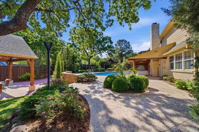 9905 S Maplewood Avenue, Tulsa, OK 74137