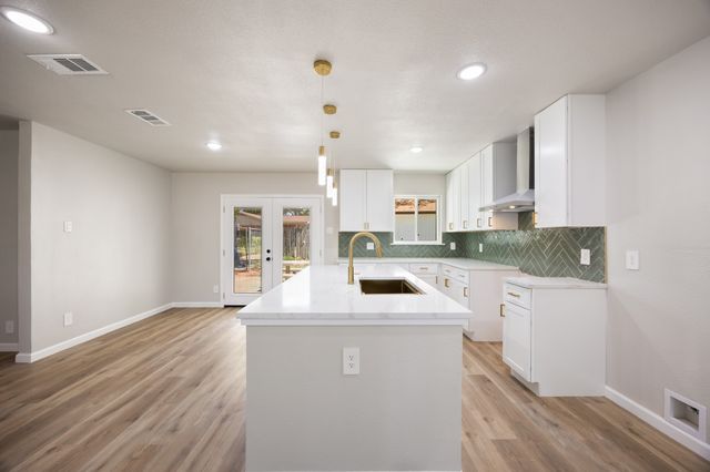 4577 Silversprings Drive, Dallas, TX 75211