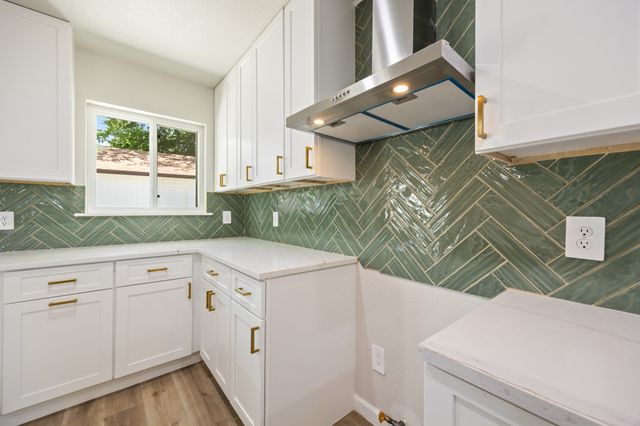 4577 Silversprings Drive, Dallas, TX 75211