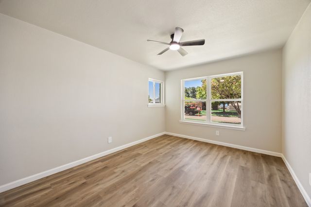 4577 Silversprings Drive, Dallas, TX 75211