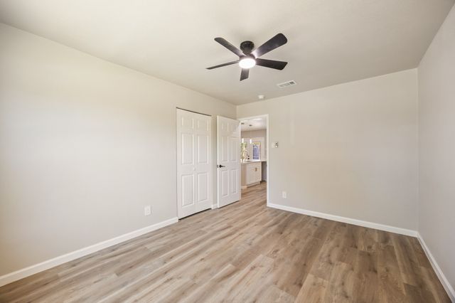 4577 Silversprings Drive, Dallas, TX 75211