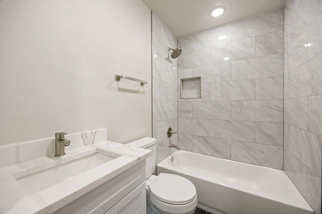 4577 Silversprings Drive, Dallas, TX 75211