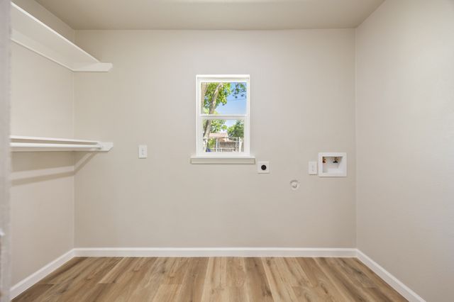 4577 Silversprings Drive, Dallas, TX 75211