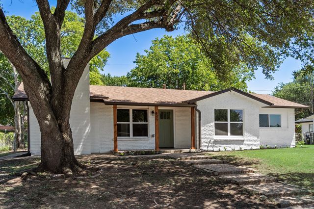 4577 Silversprings Drive, Dallas, TX 75211