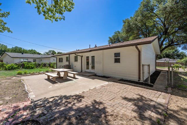 4577 Silversprings Drive, Dallas, TX 75211