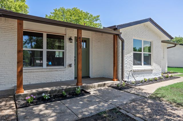 4577 Silversprings Drive, Dallas, TX 75211