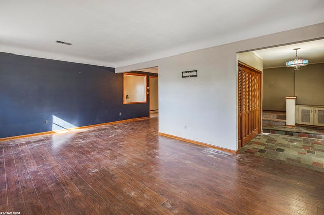 31461 Merrily St Street, Roseville, MI 48066