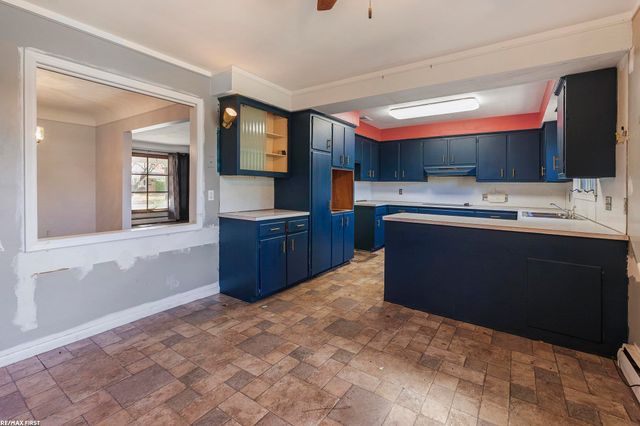 31461 Merrily St Street, Roseville, MI 48066