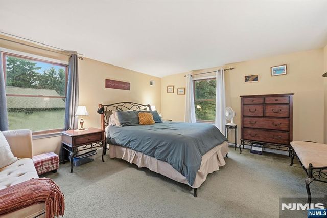 8 N 1st Street, Park Ridge, NJ 07656