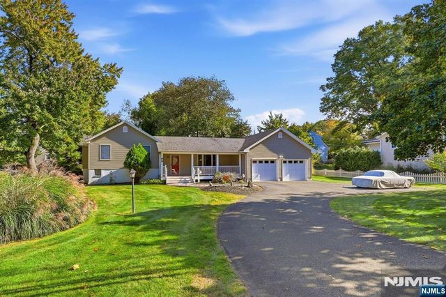 8 N 1st Street, Park Ridge, NJ 07656