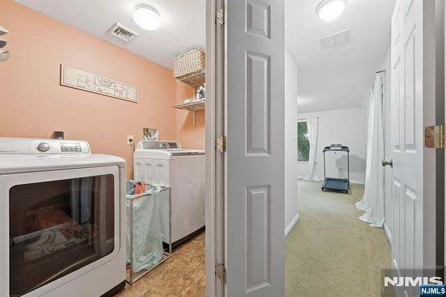 8 N 1st Street, Park Ridge, NJ 07656