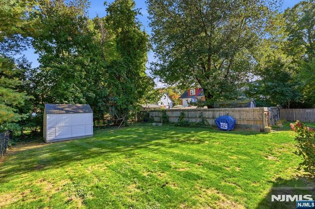 8 N 1st Street, Park Ridge, NJ 07656