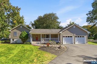 8 N 1st Street, Park Ridge, NJ 07656