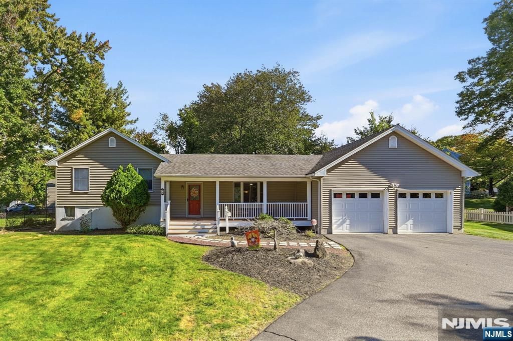 8 N 1st Street, Park Ridge, NJ 07656