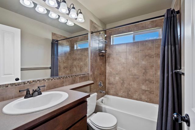 15317 N Hunters Pointe Rd, Mead, WA 99021