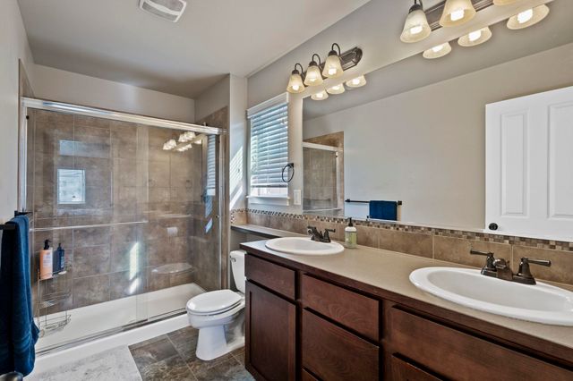 15317 N Hunters Pointe Rd, Mead, WA 99021