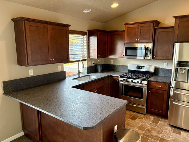 15317 N Hunters Pointe Rd, Mead, WA 99021