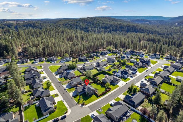 15317 N Hunters Pointe Rd, Mead, WA 99021