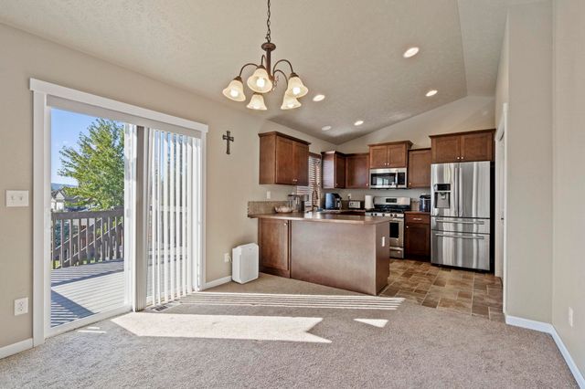 15317 N Hunters Pointe Rd, Mead, WA 99021