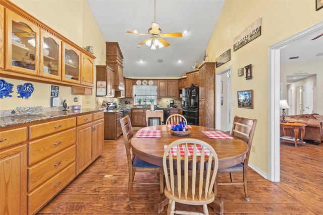 3135 Woodglen Drive, Commerce, TX 75428