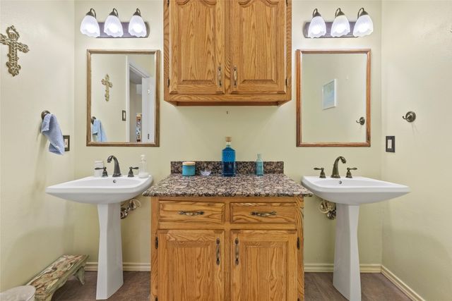 3135 Woodglen Drive, Commerce, TX 75428