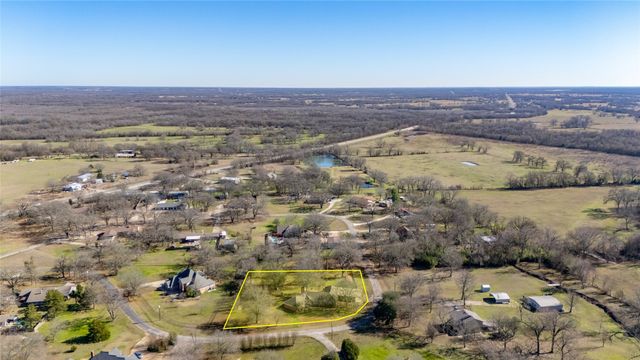 3135 Woodglen Drive, Commerce, TX 75428