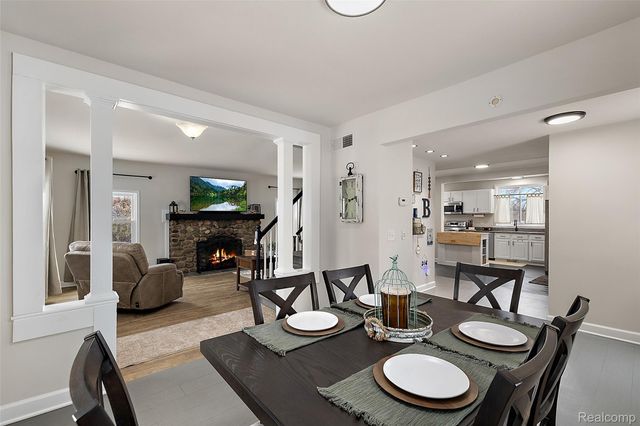 4755 Forest Avenue, Waterford Charter Township, MI 48328