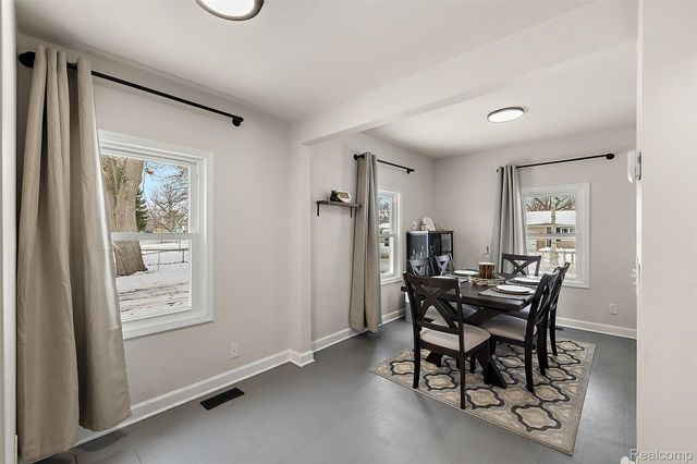 4755 Forest Avenue, Waterford Charter Township, MI 48328