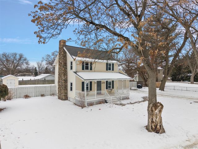 4755 Forest Avenue, Waterford Charter Township, MI 48328