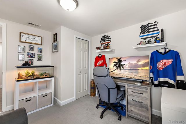 4755 Forest Avenue, Waterford Charter Township, MI 48328