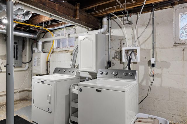 4755 Forest Avenue, Waterford Charter Township, MI 48328