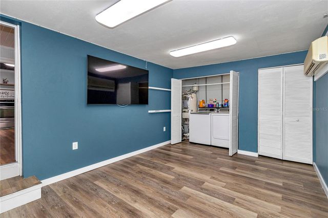 956 NE 5TH STREET, Ocala, FL 34470