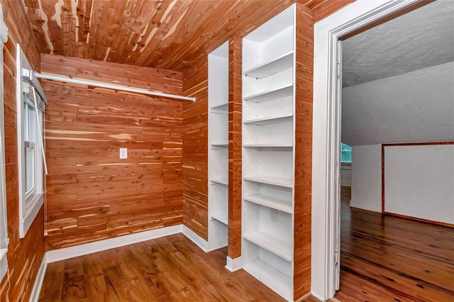 956 NE 5TH STREET, Ocala, FL 34470