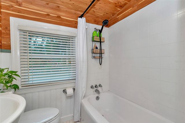 956 NE 5TH STREET, Ocala, FL 34470