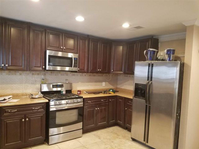 13115 Ravensway Drive, Cypress, TX 77429