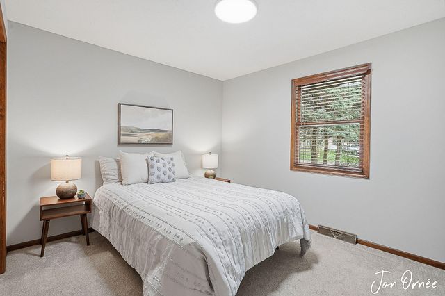 14155 Deer Cove Drive, Holland, MI 49424